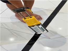 Thi Công Keo Chít Mạch 2 Thành Phần Tilebond Epoxy Mã Màu S03 Tại Đống Đa