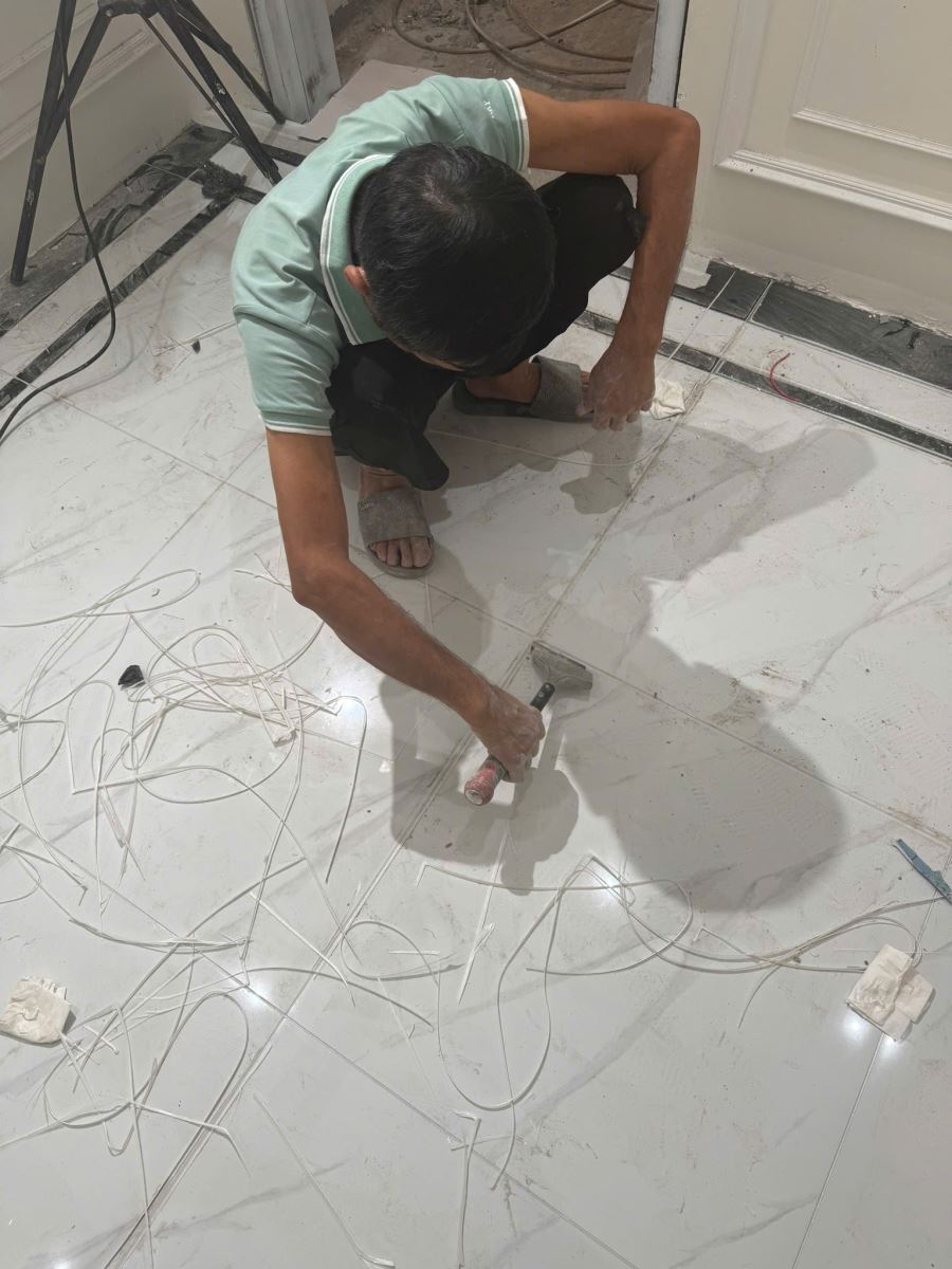 thi công keo chít mạch